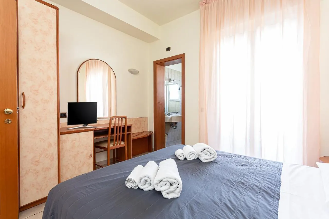 Hotel Villa Maria Cesenatico 3*,